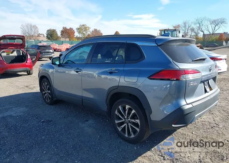 2022 Toyota Corolla Cross Xle z USA, uszkodzony, nr VIN 7MUDAABG9NV024872